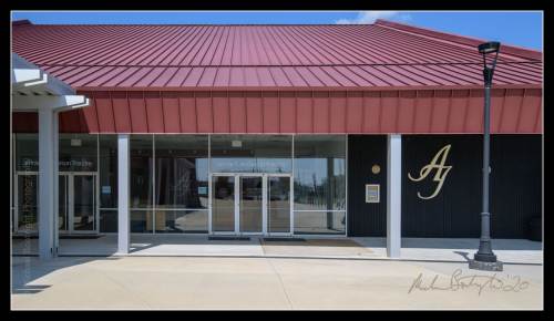 Jennie Anderson Theatre DarkHouses-JennieAndersonTheatre_MCB7984_websocial.jpg